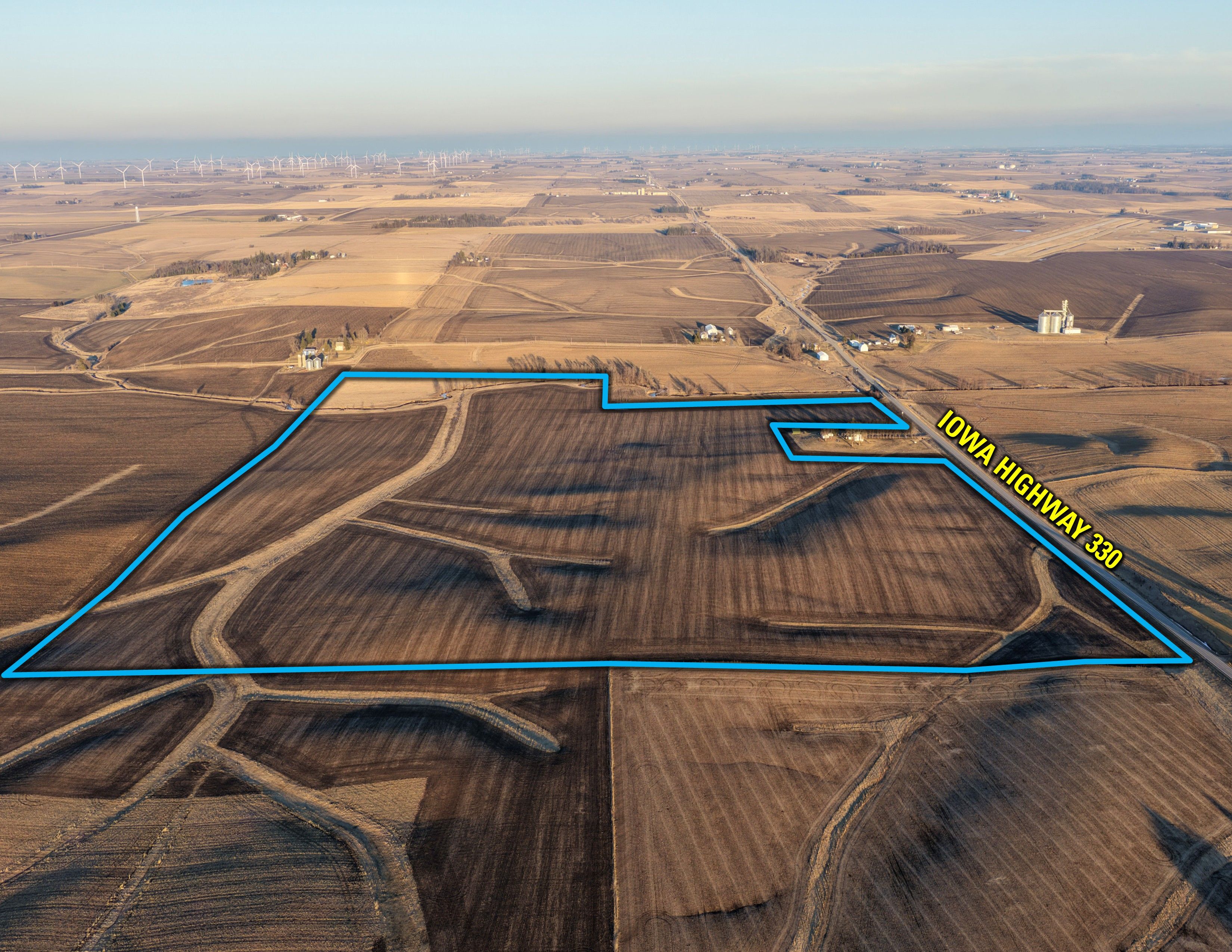 Listing Photo: Drone Outline W